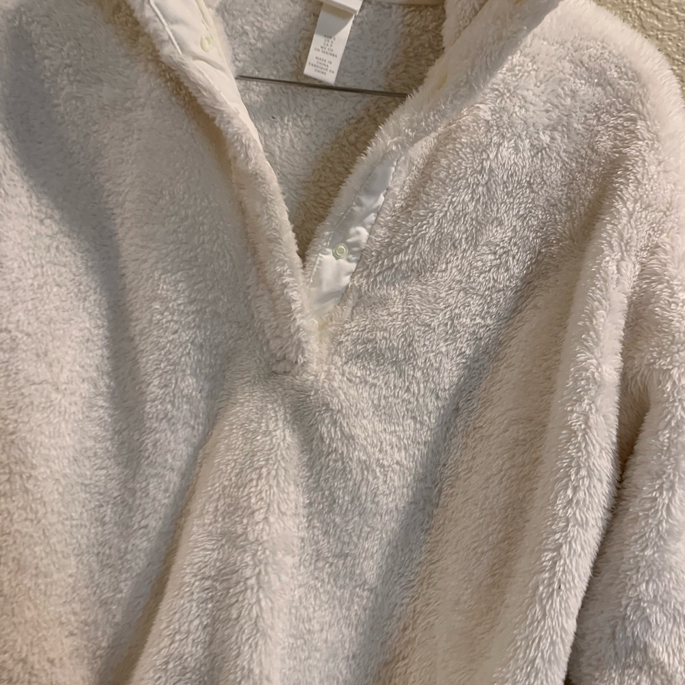 H&M fluffy jacket - Picture 3 of 4
